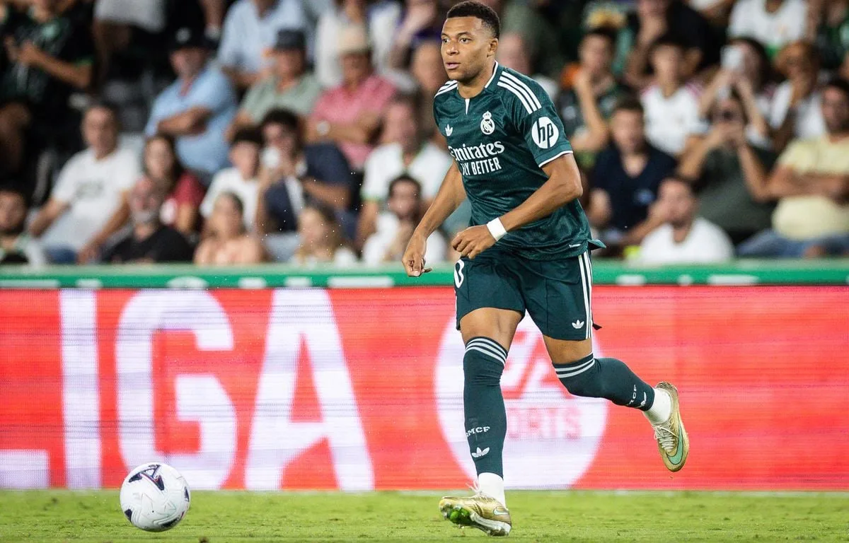 Kylian Mbappé se sépare de Nike et signe avec la marque suisse On