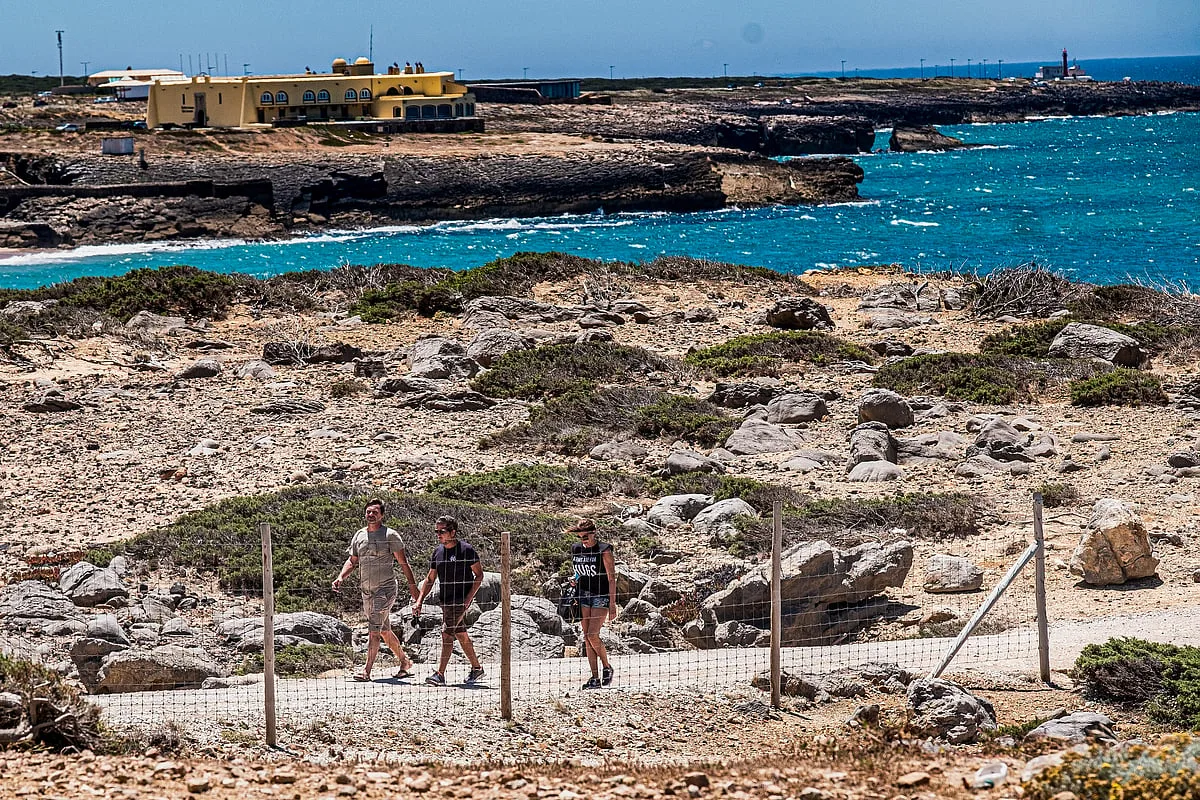 Águas quentes na praia: um prazer para o banhista, um problema no mar