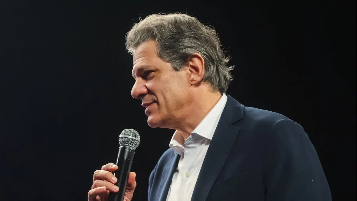 Enquanto candidatos recorrem ao passado, declarações provocam disputas de interpretação