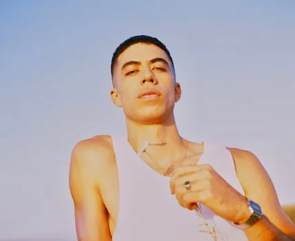 WATCH | ‘First Time’ hitmaker Teeks on love, Māori heritage and Bongeziwe Mabandla