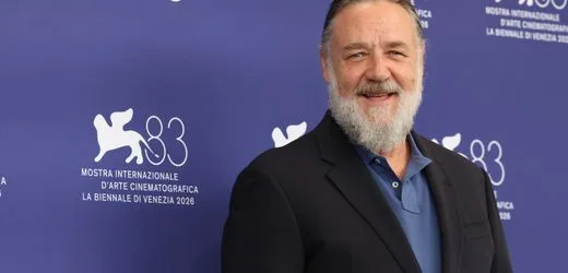 Filmfestival in Venedig: Russell Crowe präsentiert Musik-Doku »What Love Builds«