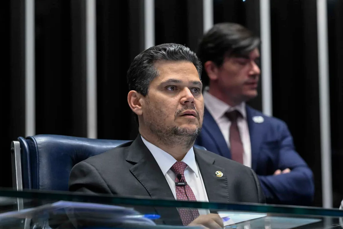 Fim da escala 6×1: MDB aumenta pressão sobre Alcolumbre e apoia urgência da PEC