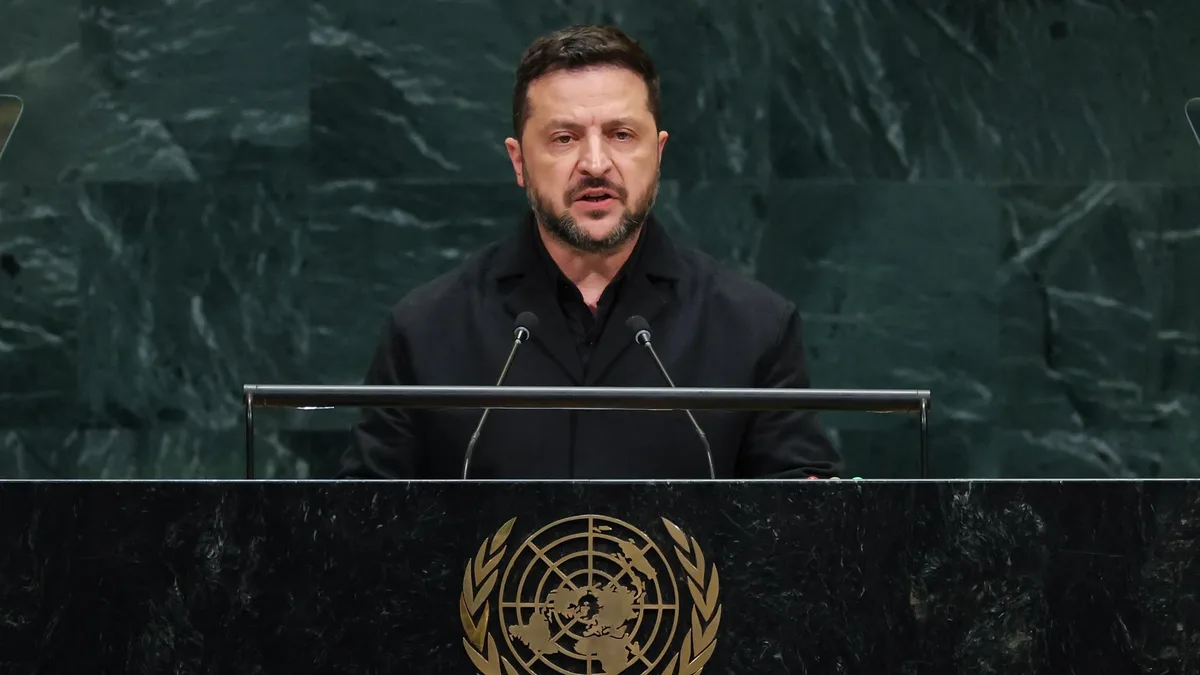 À l’ONU, Zelensky déplore la fin des sanctions contre deux oligarques russes après une demande de la France