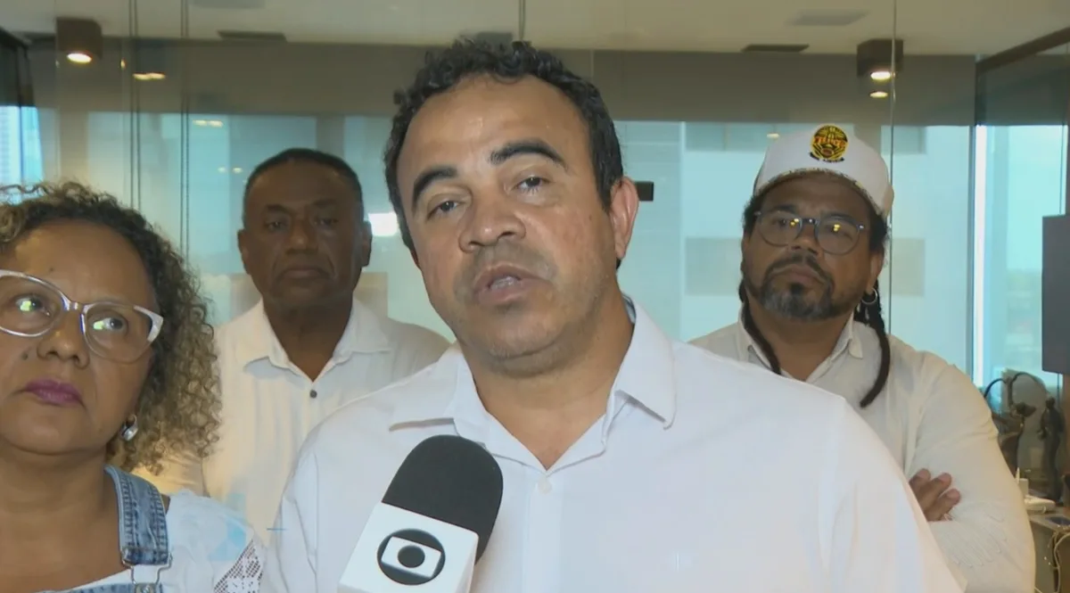 Ronaldo Mansur aborda projetos para educação em reunião com coordenadores de campanha