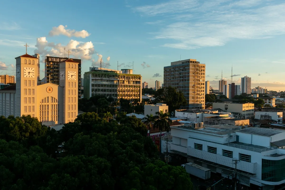 Prefeitura de Cuiabá determina que condomínios paguem energia usada na iluminação interna; entenda