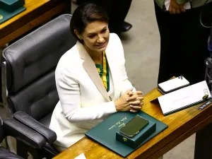 Michelle diz que decisão de Moraes mantém restrições à sua campanha ao Senado