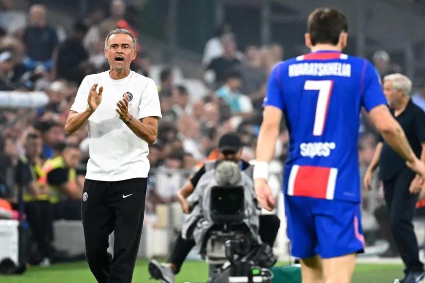 Entre ménagement, besoin de concerner tout le monde et de créer de l'incertitude : Luis Enrique, l'entraîneur du PSG, passe d'une logique à l'autre