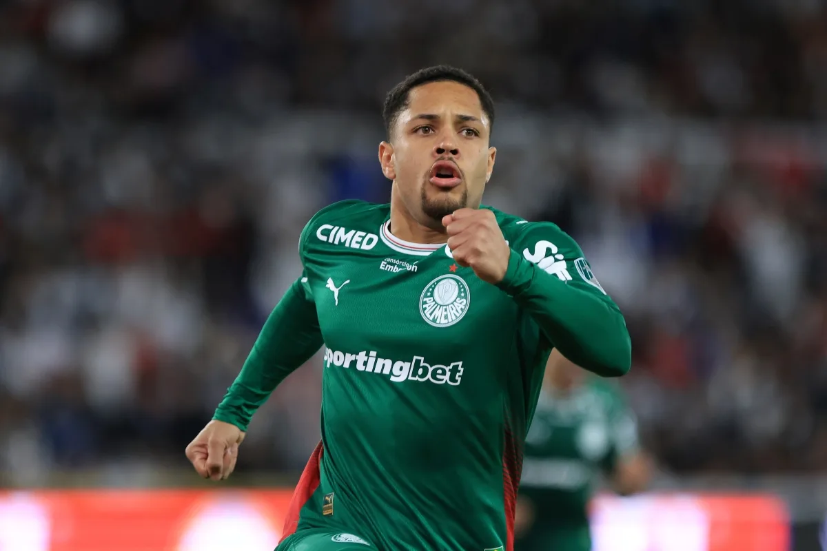 Libertadores: Vitor Roque desfalca Palmeiras no jogo contra o Fluminense