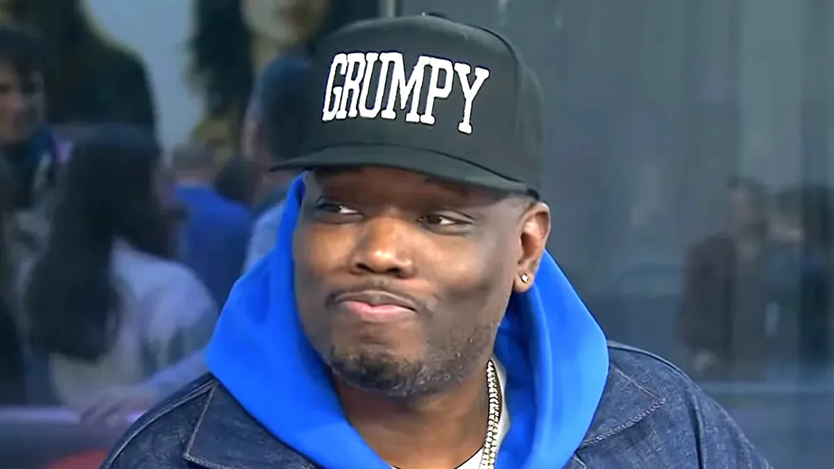 ‘SNL’ Star Cornered on MAGA-Friendly Host Controversy