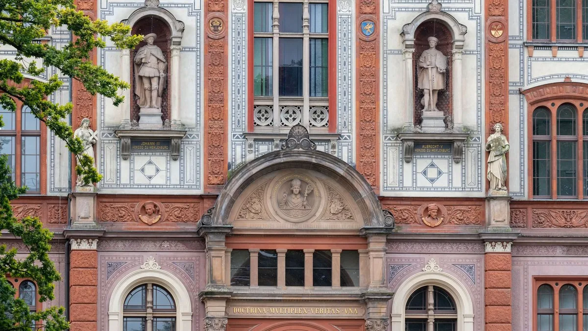 Studienstart: Uni-Rektorin an Erstsemester: „Seien Sie neugierig“