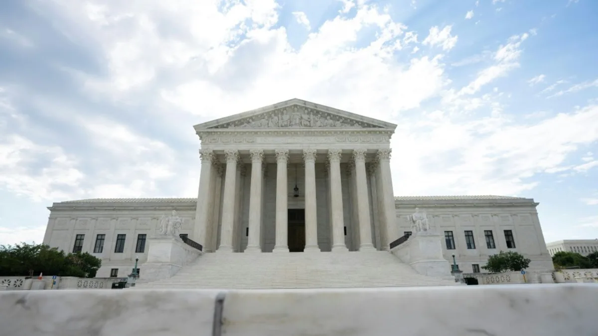 Supreme Court billigt vorerst Trump-Dekret für erschwerte Briefwahl