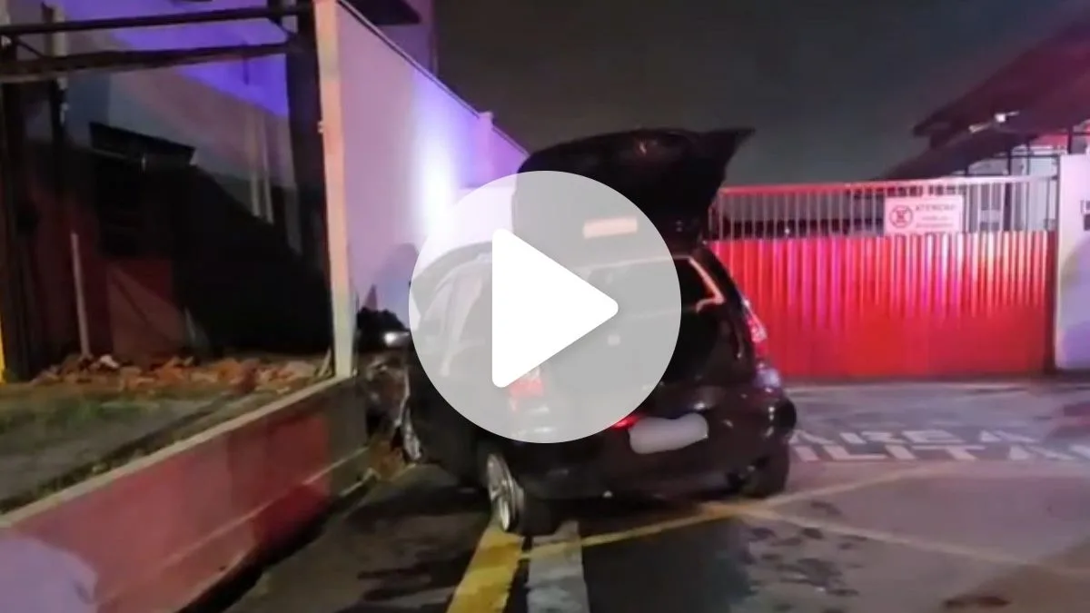 VÍDEO: Motorista desmaia ao volante, passa reto em curva e derruba muro do Corpo de Bombeiros em SC