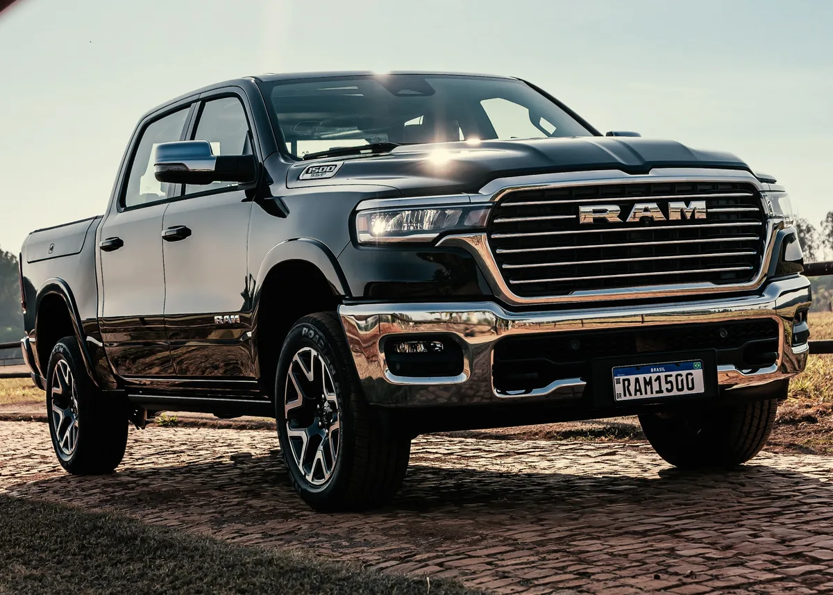 Possível falha nos cintos de segurança provoca recall da RAM 1500 no Brasil