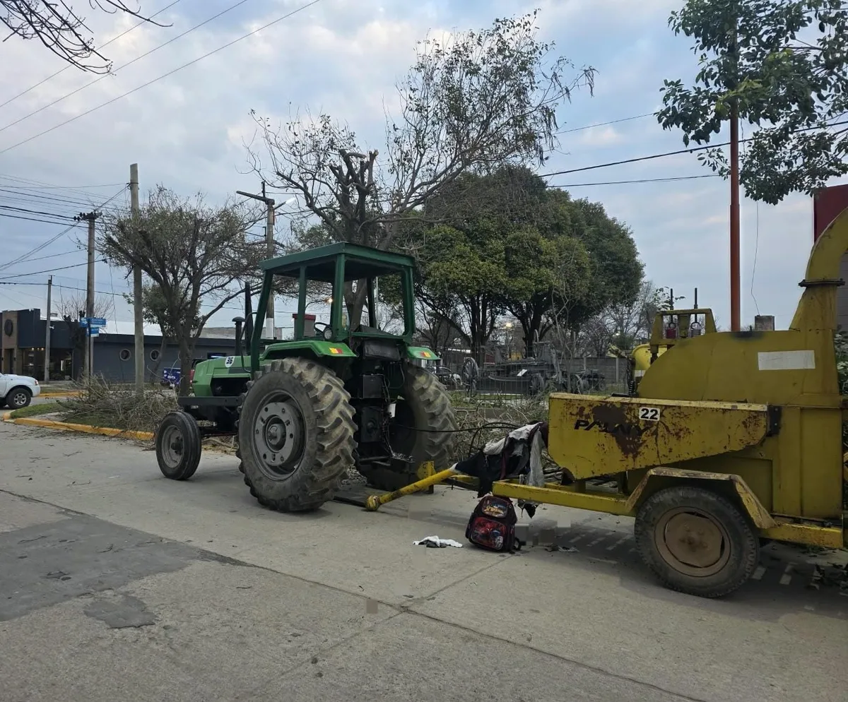 Córdoba: murió un hombre que había sido golpeado por una máquina chipeadora de ramas y estaba internado