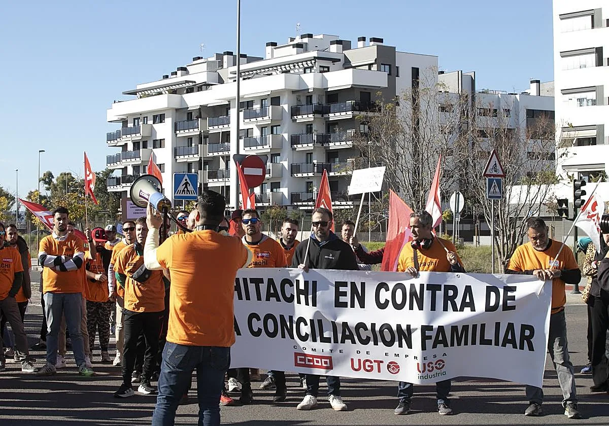 Hitachi busca rebajar el rebrote del conflicto de su planta en Córdoba: ofrece una mesa de negociación
