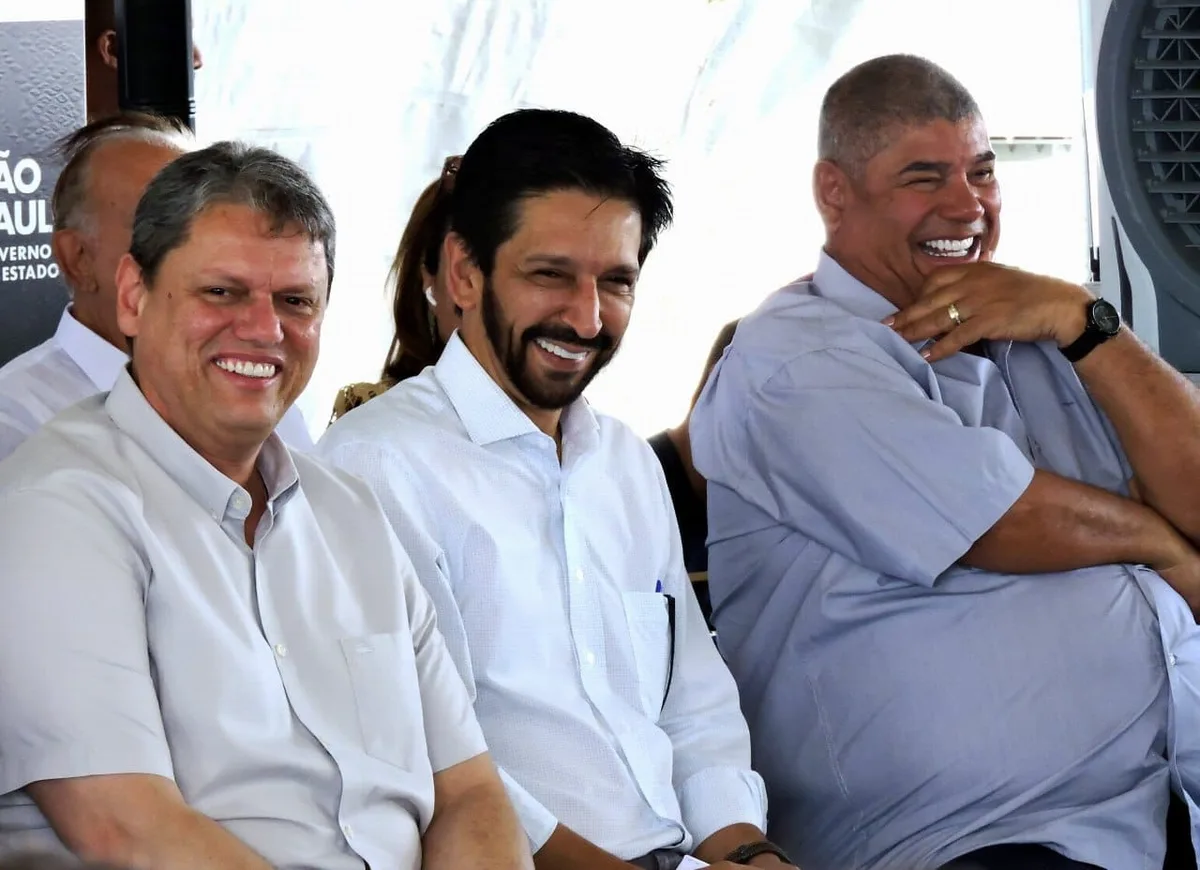Aliado de Tarcísio supostamente ligado ao PCC, Milton Leite segue foragido após promessa de se entregar em 24h