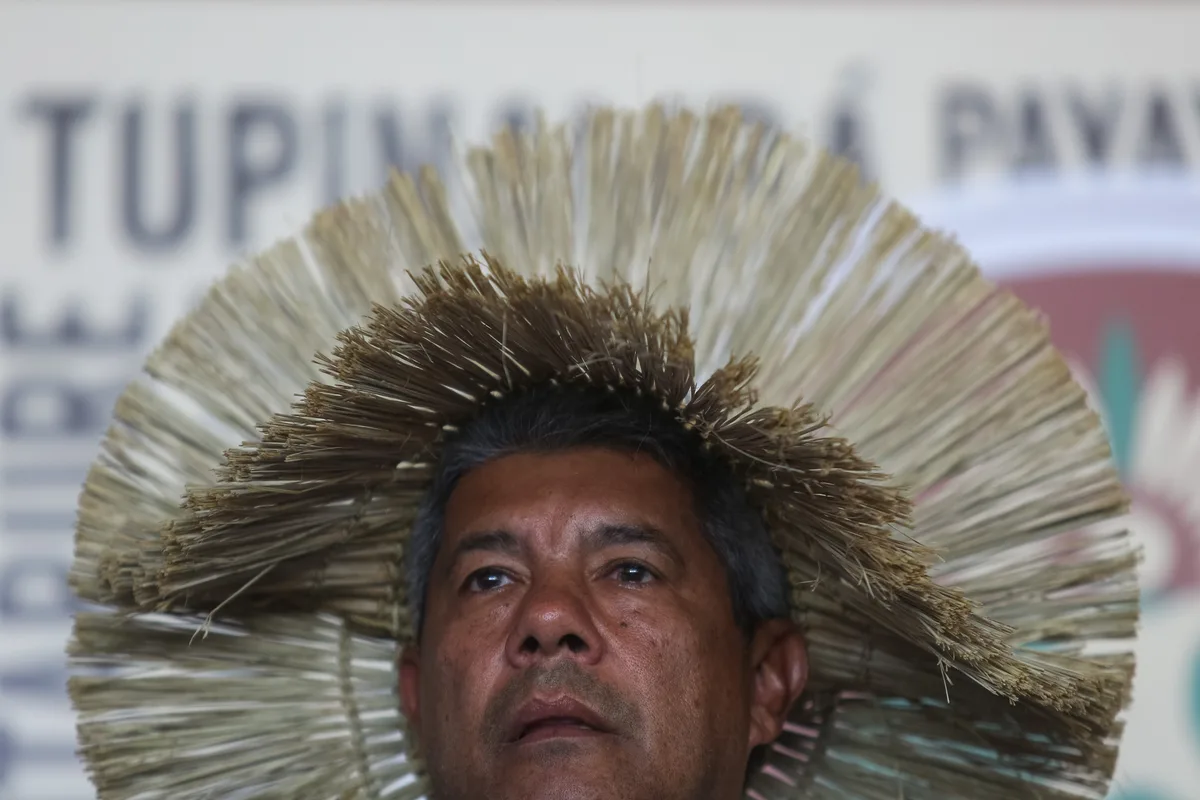 Jerônimo é o único candidato a governador autodeclarado indígena