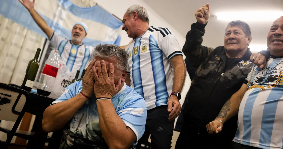 Polémica por un viaje a Malvinas de veteranos de la guerra financiado por un organismo de Defensa