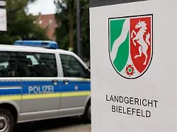 Urteil wegen Totschlags: 33-Jähriger tötet Partnerin und legt Leiche in Tiefkühltruhe - Haftstrafe