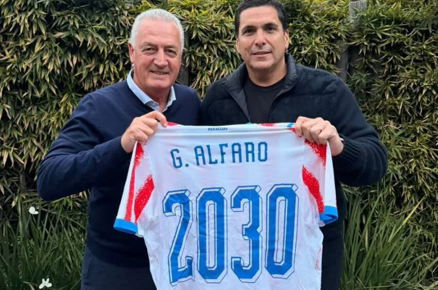 Gustavo Alfaro renovó su contrato con la selección de Paraguay hasta 2030
