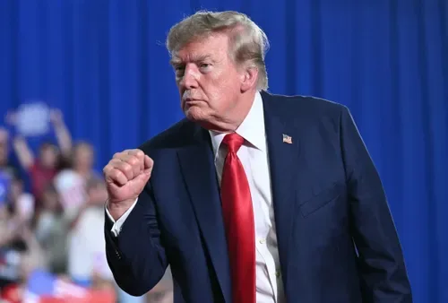 US judge strikes down Trump's 75-country visa ban