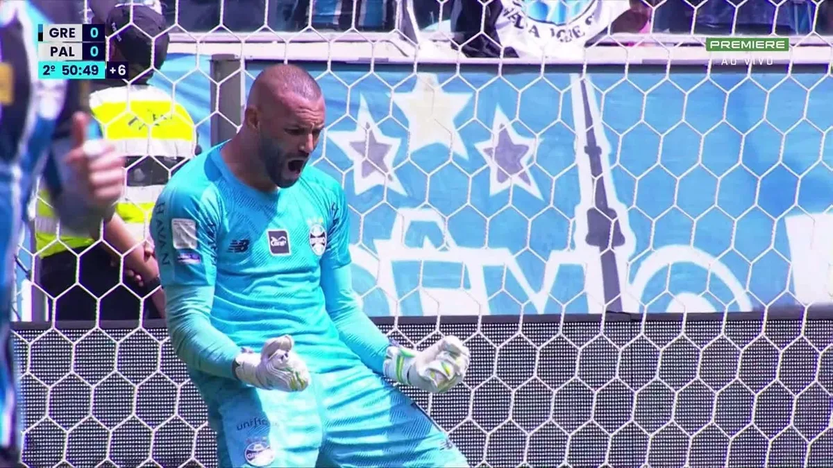 Lei do ex: Weverton garante empate do Grêmio com Palmeiras e sai de campo aplaudido; veja defesas