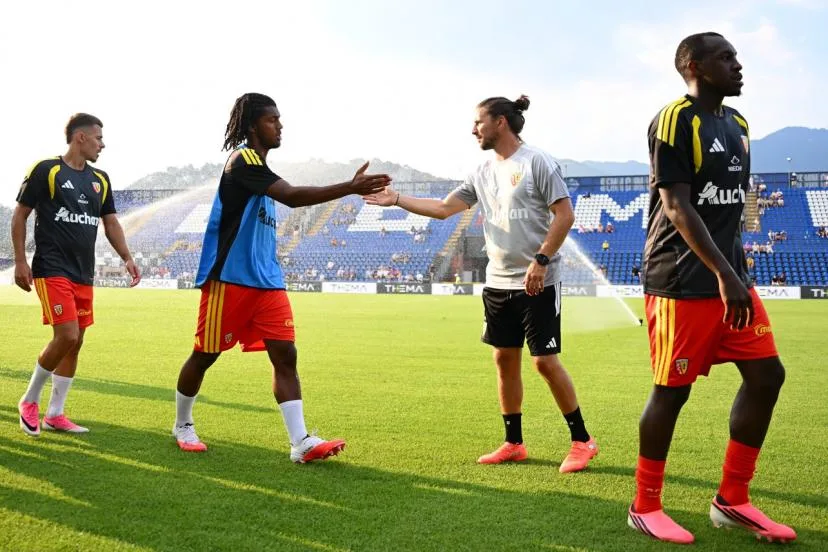 Yannick Cahuzac parti pour rester sur le banc du RC Lens : « Pas de notion d'intérim, pas de limitation de temps »