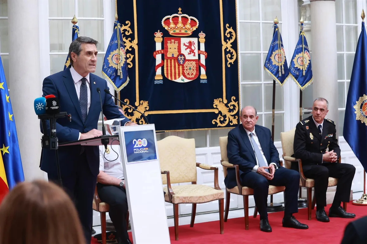 Fernández afea a Moreno su "ignorancia y desprecio" al trabajo de los Cuerpos de Seguridad contra el narcotráfico