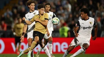 Famalicão empata com Sporting nos descontos