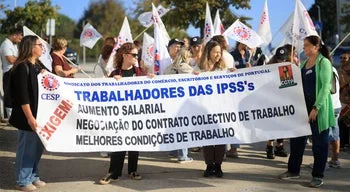 Trabalhadores das IPSS em protesto por salários e carreiras