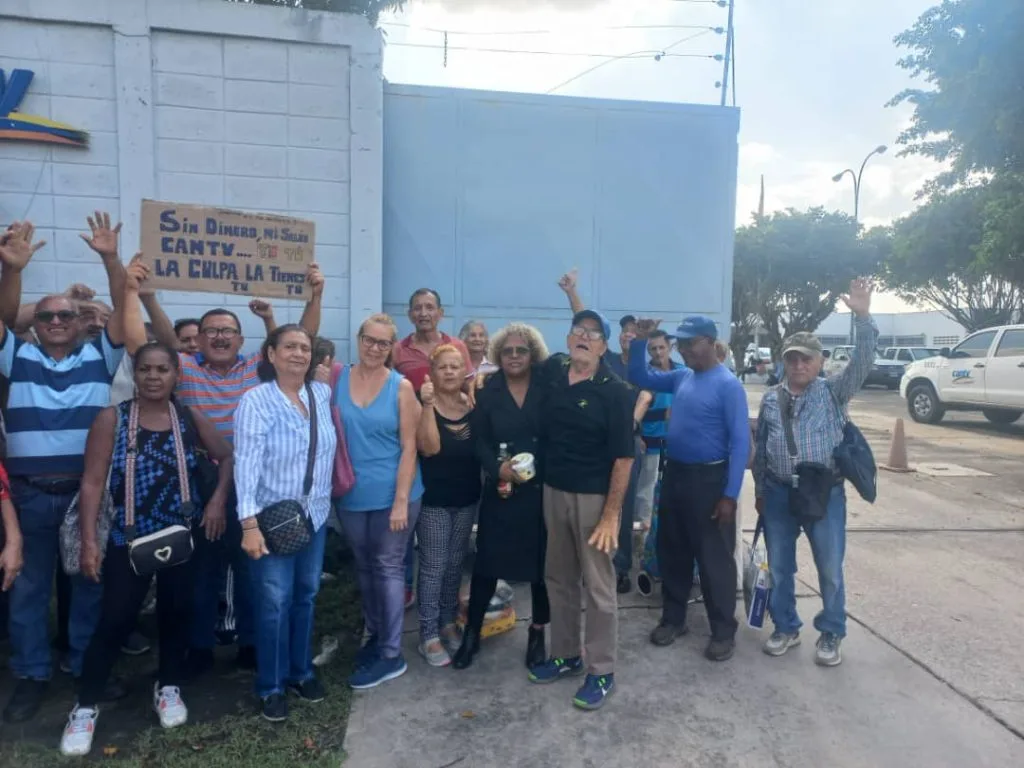 Nueva jornada de protestas de jubilados de Cantv se registró en Valencia y Puerto Cabello
