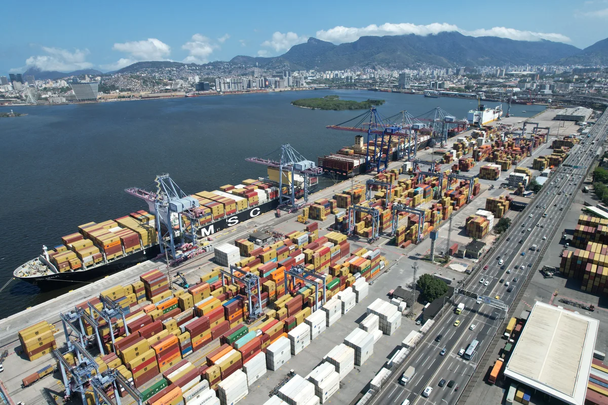 Exportações brasileiras aos EUA caem 12,2% e atingem menor nível em três anos