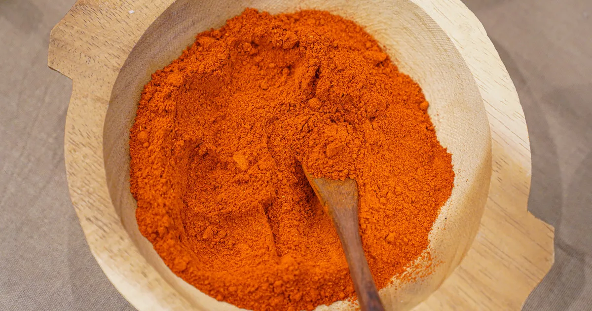 El "oro rojo" que se produce en Argentina, lleva casi un año elaborarlo y es único en el mundo