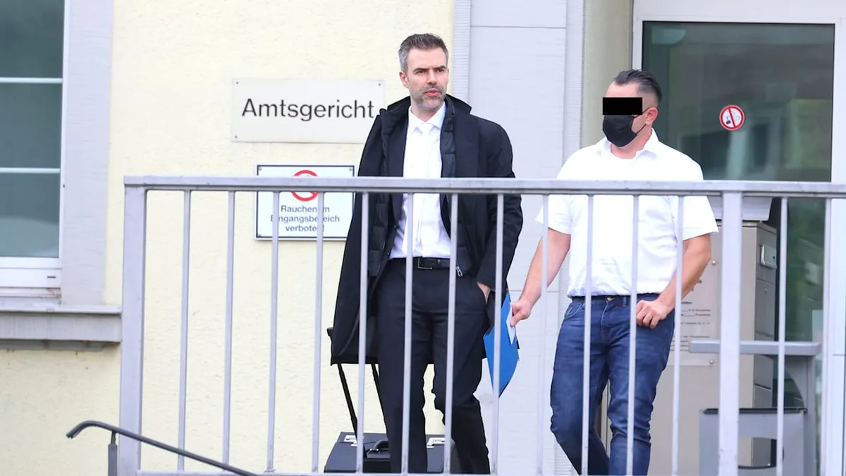 Handy-Trick überführte ihn - Jobcenter-Mitarbeiter als Betrüger verurteilt