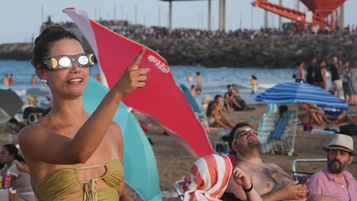 Espanha: meio milhão de visitantes acorre à rota do eclipse total