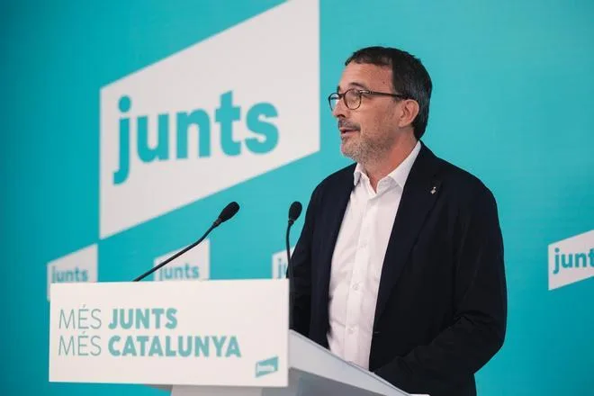Junts enfría las expectativas sobre la aplicación de la amnistía y el regreso de Puigdemont: "No especularemos; queremos ver las sentencias"