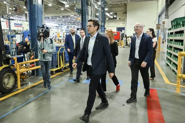 Quebec election campaign enters 27th day as final debate nears