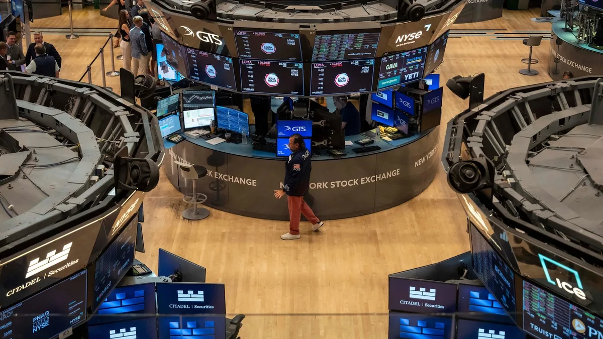 Wall Street week ahead: Home Depot and Walmart report earnings, minutes of Fed meeting are released