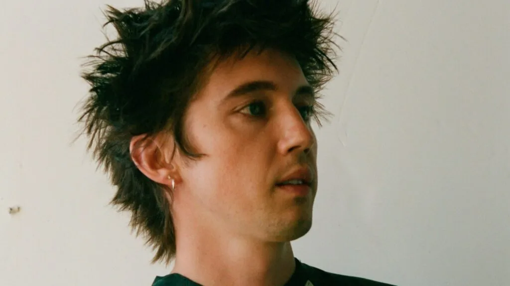 Troye Sivan anuncia NOVO álbum de estúdio e lança música inédita; Ouça!