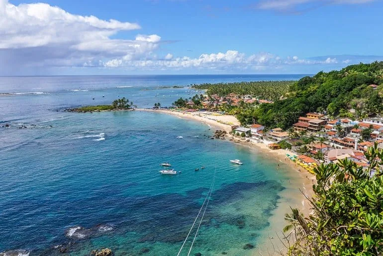 Morro de São Paulo e Boipeba lançam portal com IA para atrair mais turistas