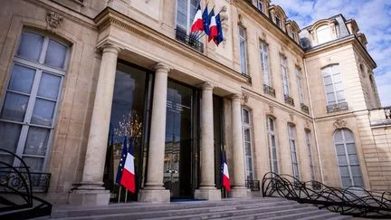 Baisse des taxes, blocage des prix, hausse des aides ciblées… Face à la nouvelle flambée des carburants, que proposent les candidats à la présidentielle ?
