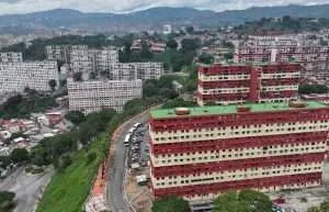 Atienden a vecinos del 23 de Enero en jornada