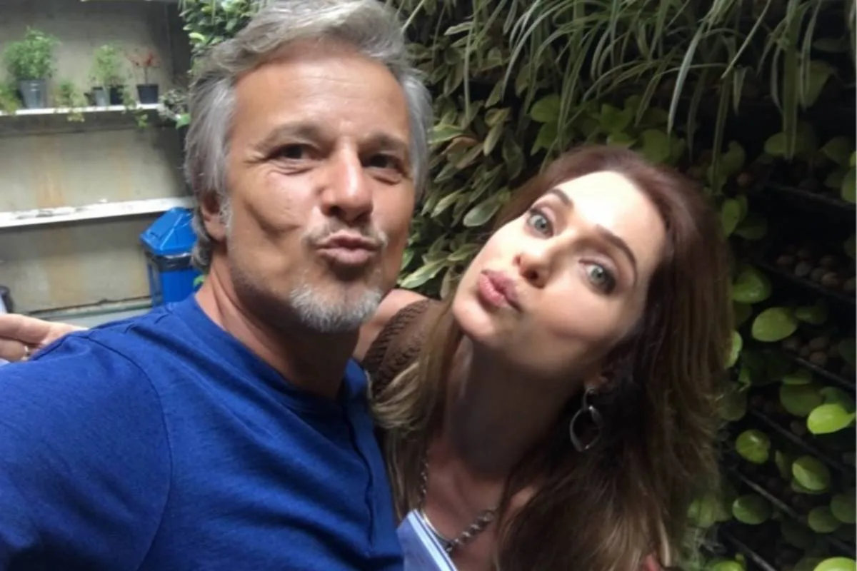 Letícia Spiller se declara para Marcello Novaes em aniversário: "Amor"