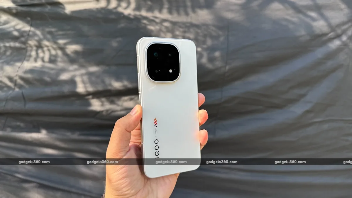 iQOO 16, iQOO Neo 12 Tipped to Get Major Display Upgrades With Up to 185Hz Refresh Rate