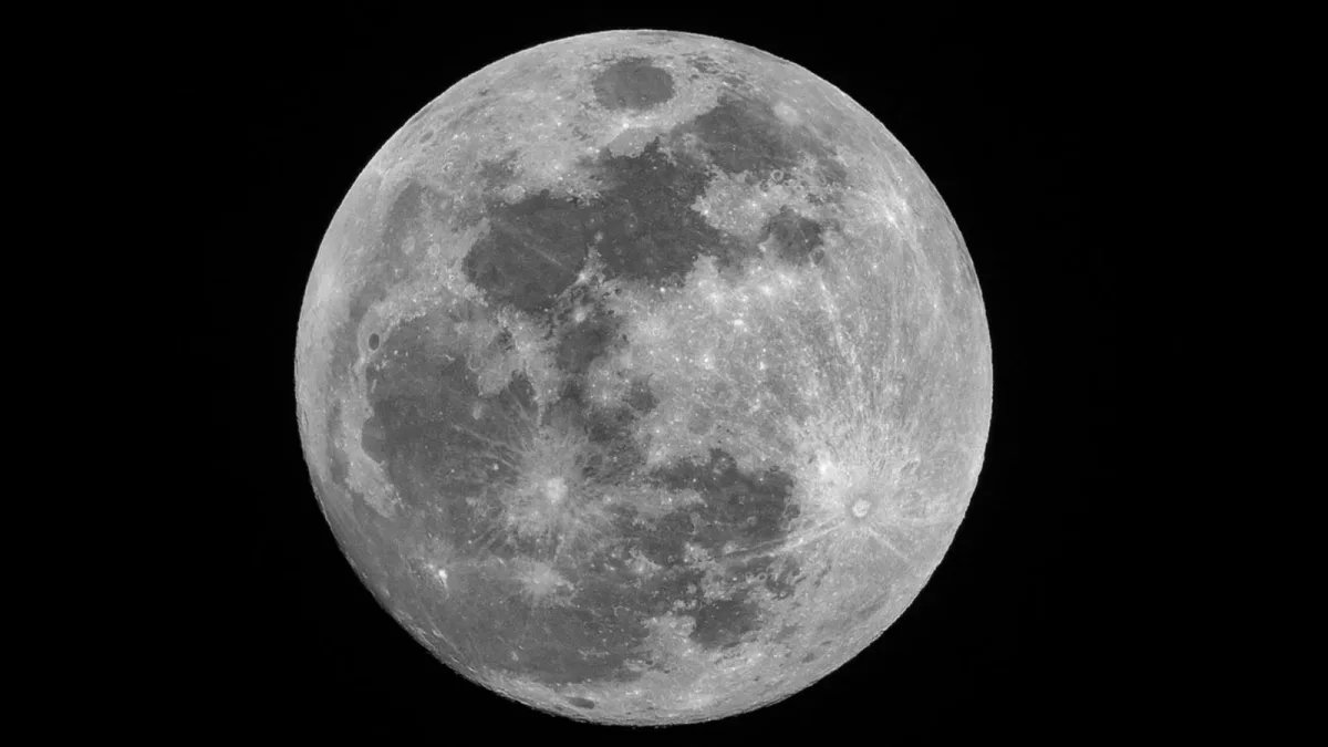 Tecnologia extraterrestre na Lua? Cientistas acreditam haver vestígios microscópicos