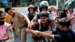 'Cockroach' group leaders among hundreds detained in Delhi protest