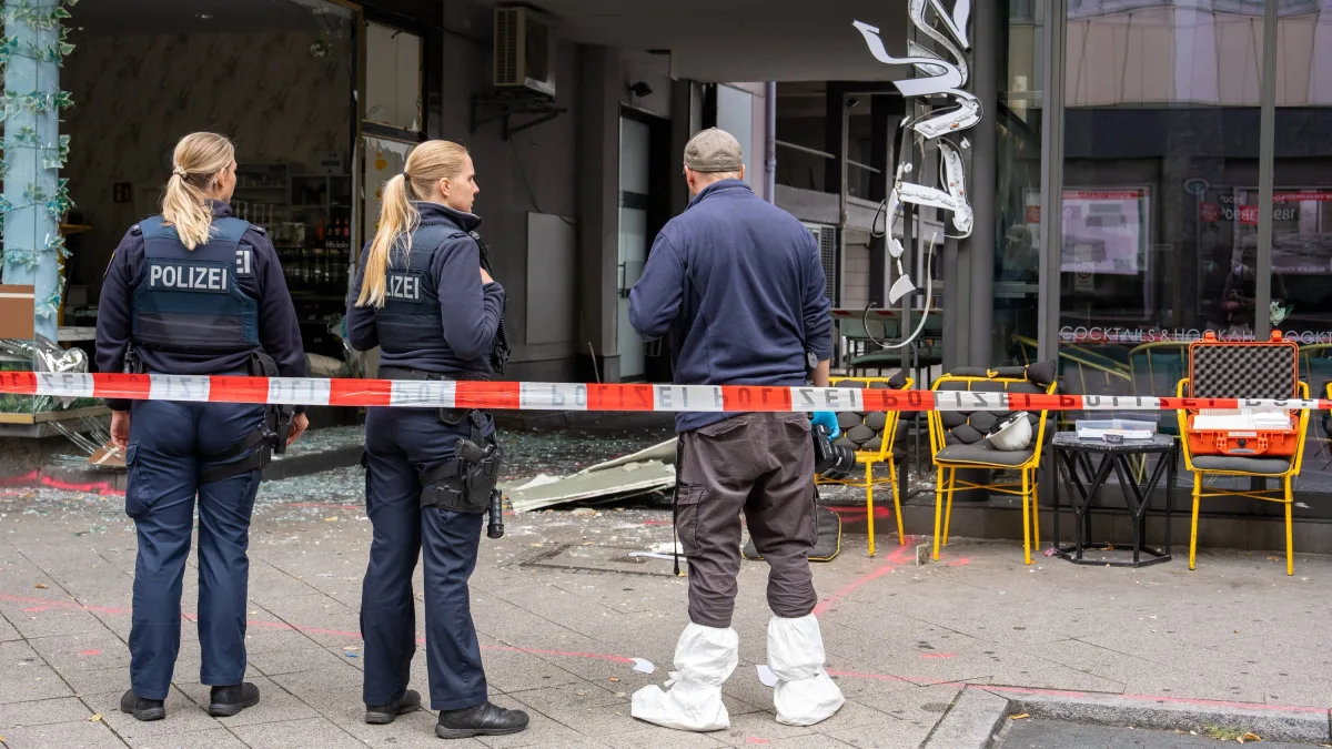 Fast zur gleichen Zeit: Explosionen vor Bar in Offenbach und Kiosk in Frankfurt