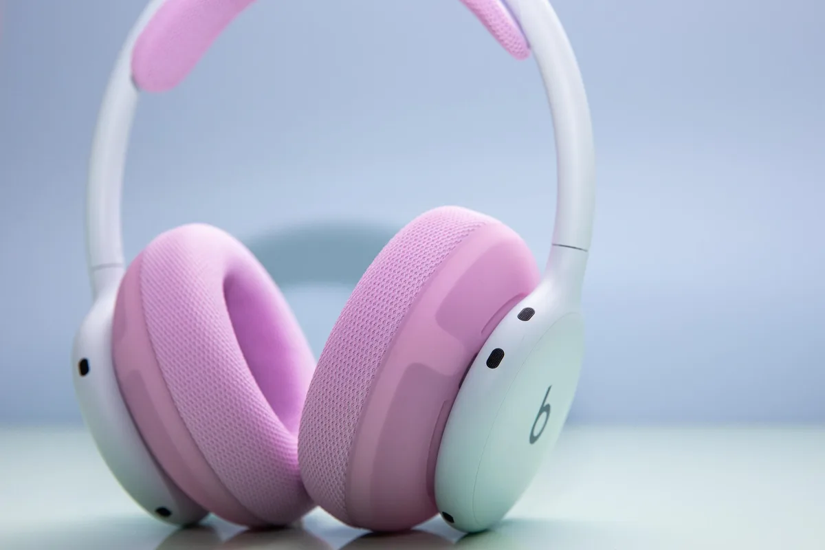 The Beats 360 are what I’d bring to the gym if I hated earbuds