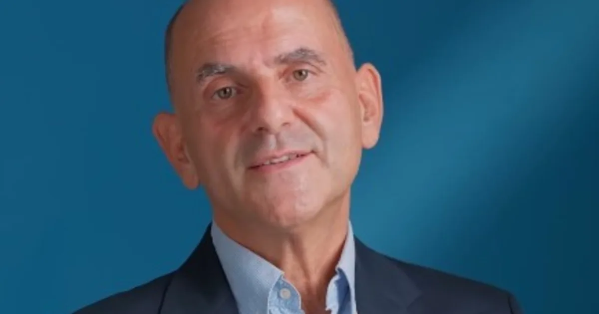 Alberto Pellai, experto en psicología: "Antes los preadolescentes pedían la moto o salir por la noche. Hoy los conflictos familiares surgen por el uso de dispositivos digitales"