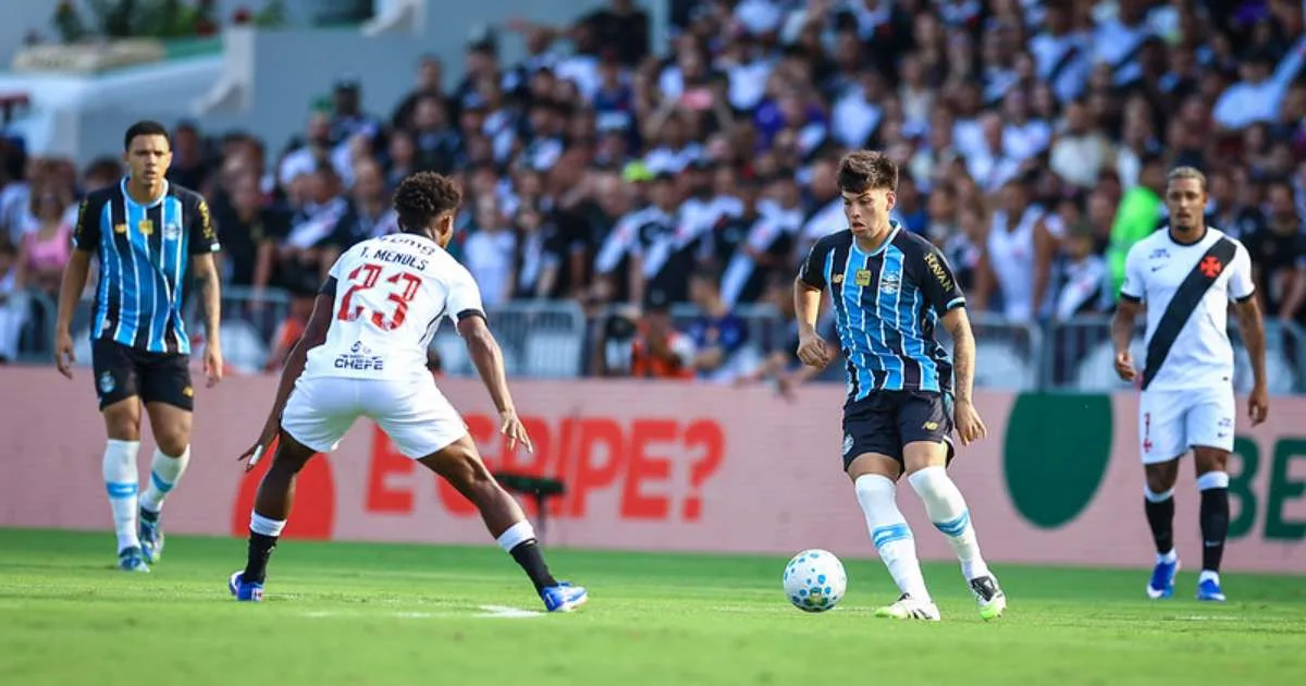 Carlos Vinícius fala sobre erros em derrota do Grêmio: "faltou um pouco de tudo"